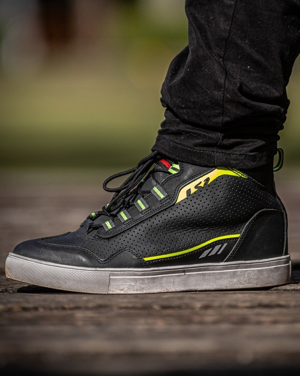 do bao ho xe may ls2